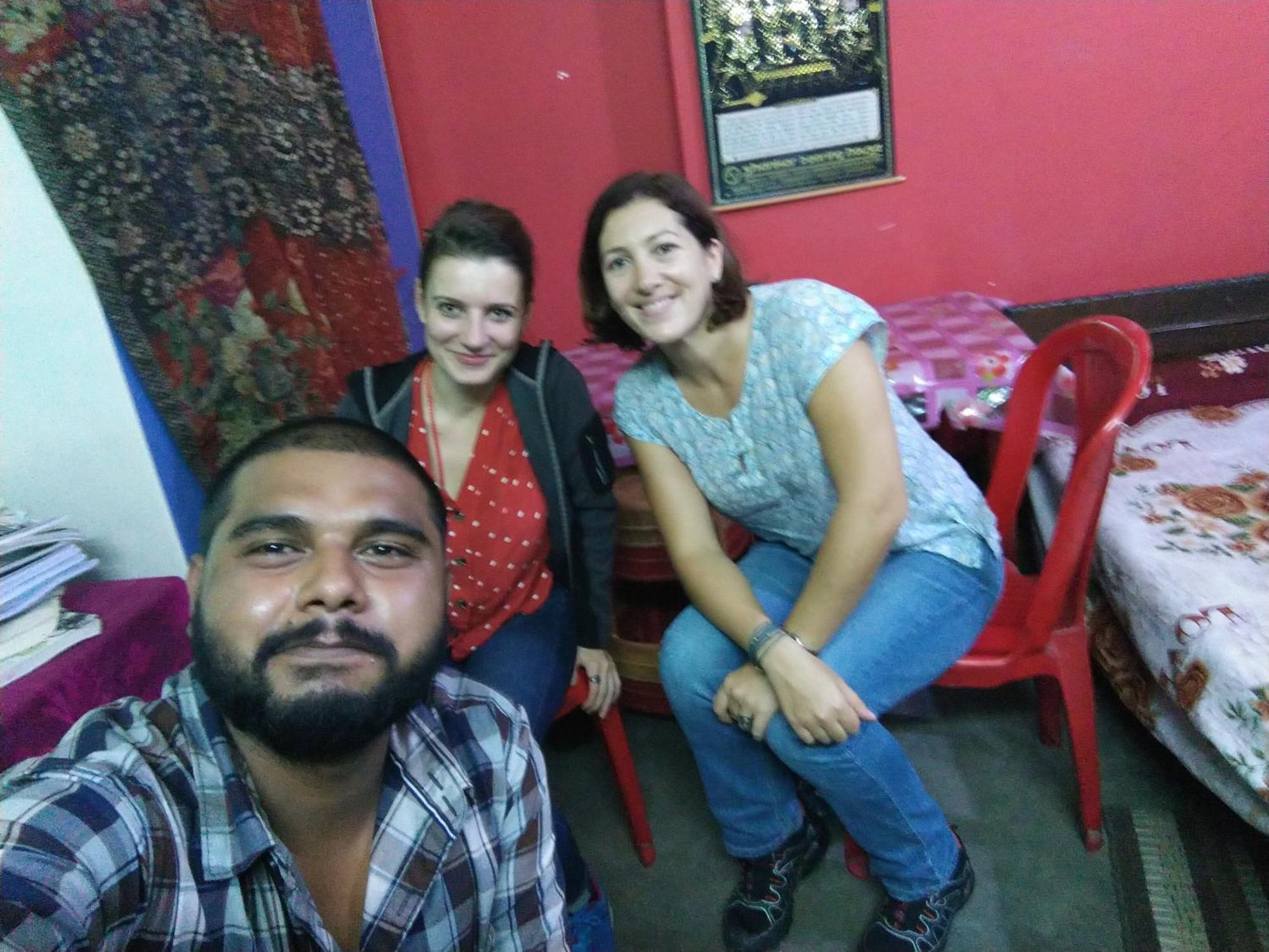 סיליגורי Atathi Niwas Guest House For Backpackers And Travellers חדר תמונה
