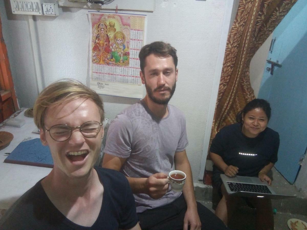 סיליגורי Atathi Niwas Guest House For Backpackers And Travellers מראה חיצוני תמונה