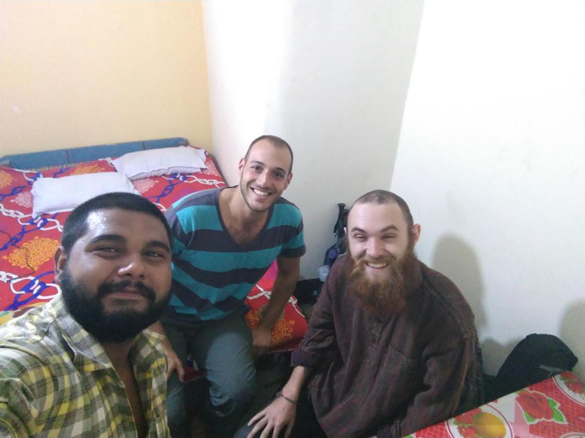 סיליגורי Atathi Niwas Guest House For Backpackers And Travellers מראה חיצוני תמונה